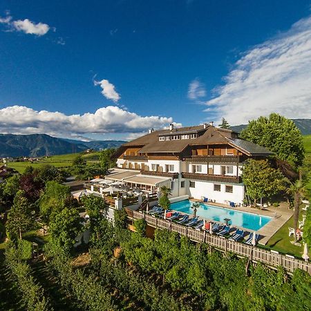 Hotel Waldhof コルナイアノ エクステリア 写真