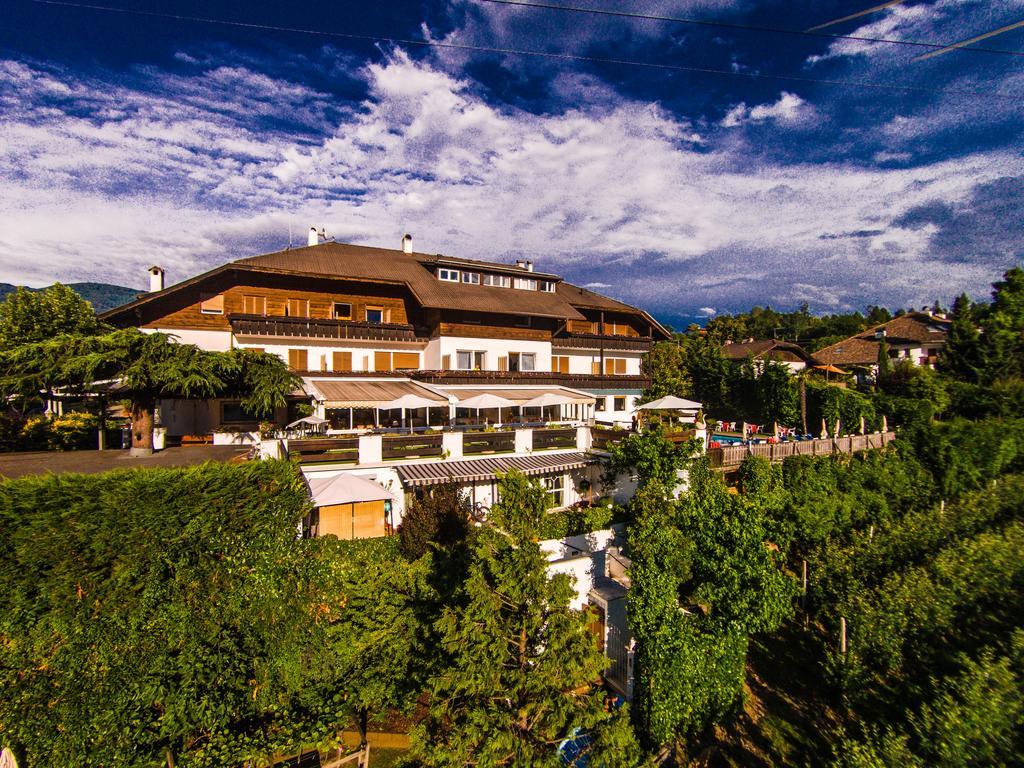 Hotel Waldhof コルナイアノ エクステリア 写真